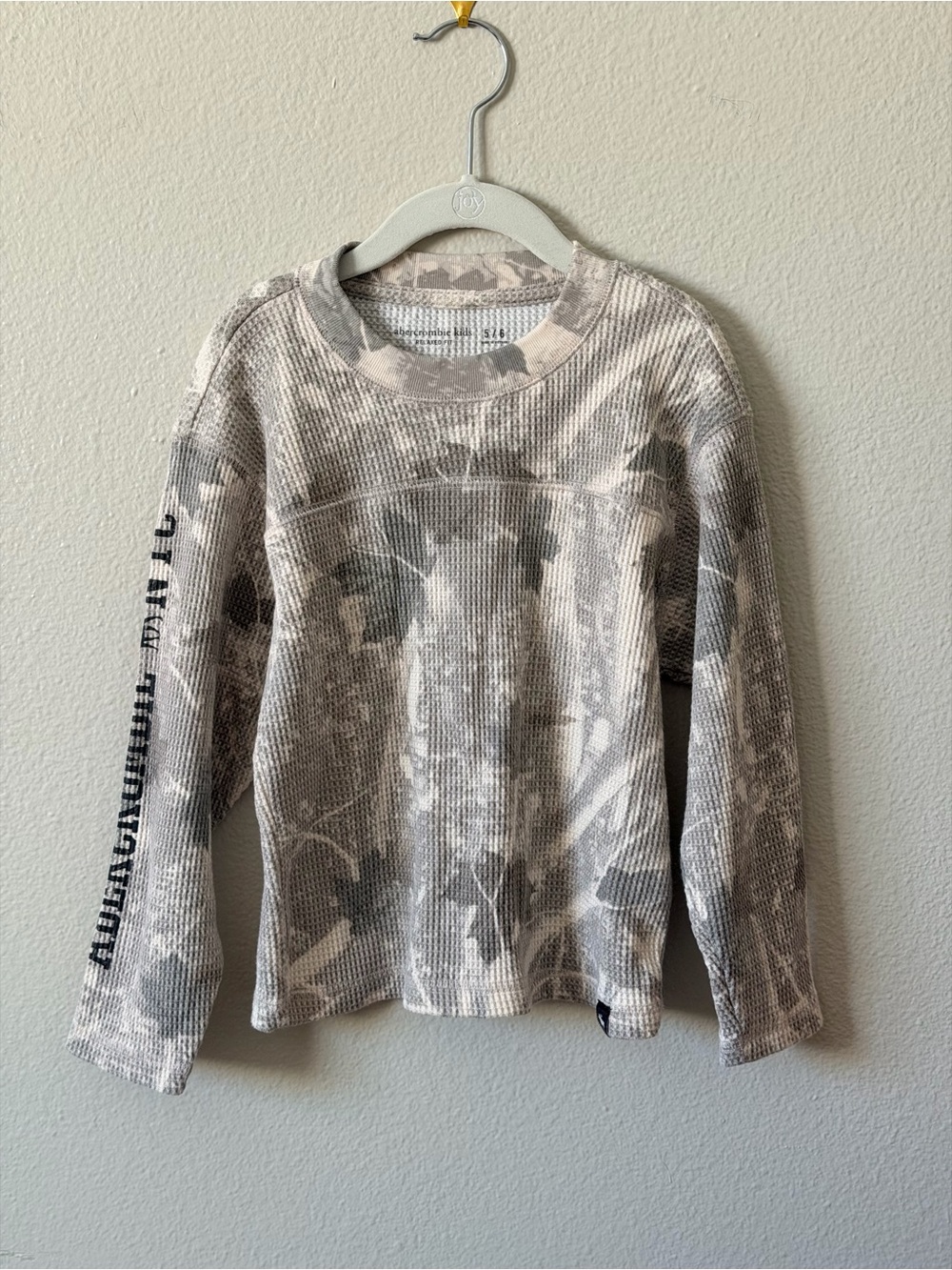 abercrombie kids Waffle Knit - Size 5/6 Camo Long Sleeve